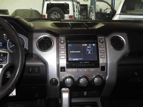 Used 2014 Toyota Tundra SR5 w/ TRD Off Road Package image 40