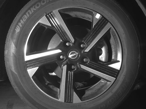 Used 2025 Nissan Sentra SV image 13