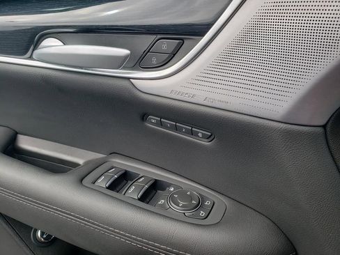 Used 2025 Cadillac XT5 Premium Luxury image 28