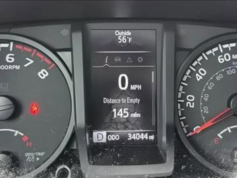 Used 2023 Toyota Tacoma SR AWD/4WD image 12