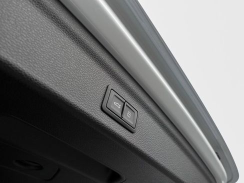 Used 2025 Audi Q3 2.0T Premium Plus w/ Premium Plus Package image 30