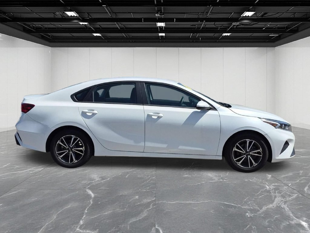 Used 2023 Kia Forte LXS FWD image 6