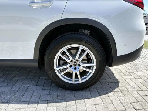 Certified 2025 Mercedes-Benz GLC 300 image 11
