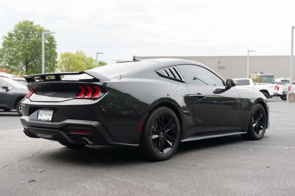 Used 2024 Ford Mustang GT RWD image 10