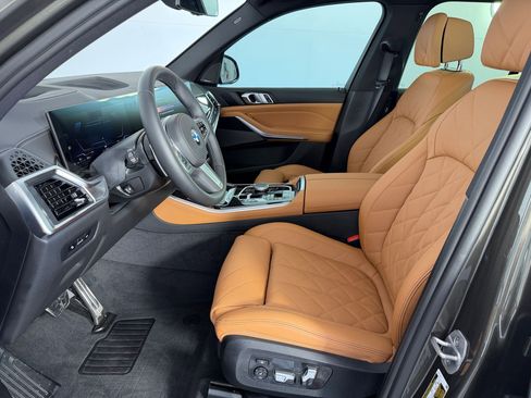 Used 2026 BMW X5 sDrive40i w/ M Sport Package RWD image 5