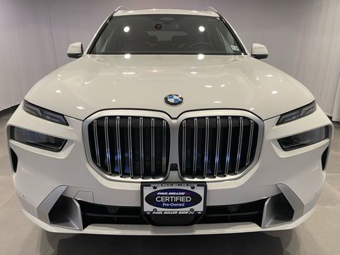Used 2026 BMW X7 xDrive40i w/ Premium Package image 2