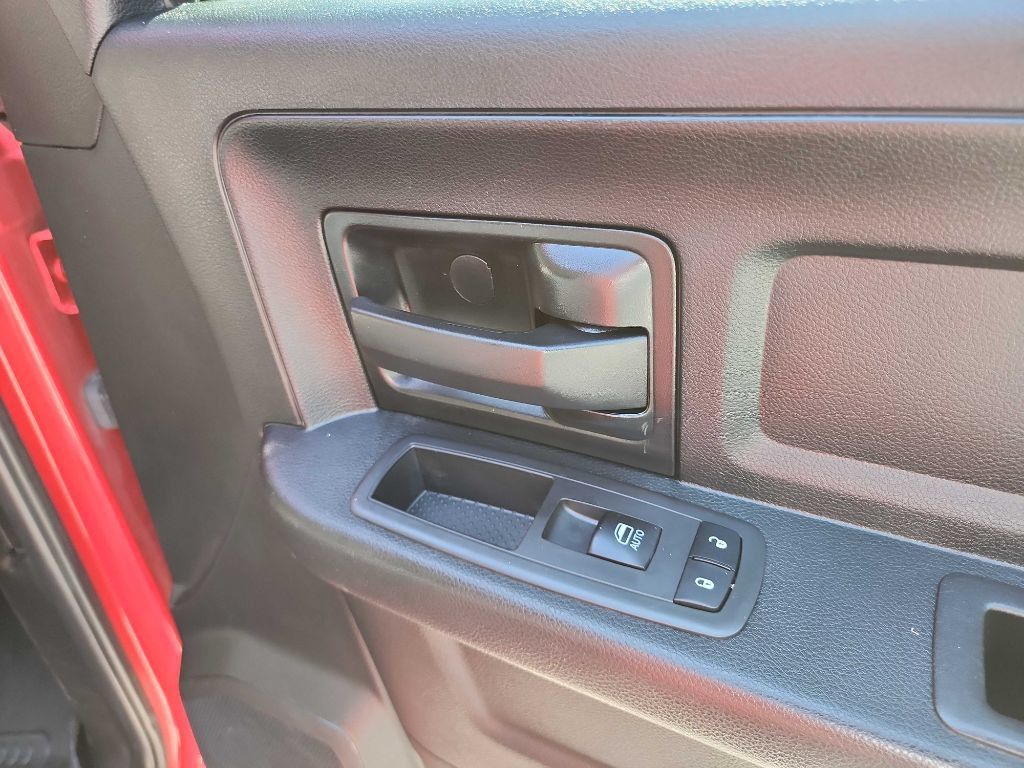 Used 2018 RAM 3500 Tradesman w/ Chrome Appearance Group AWD/4WD image 36