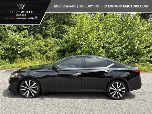 Used 2019 Nissan Altima 2.5 Platinum AWD/4WD image 1