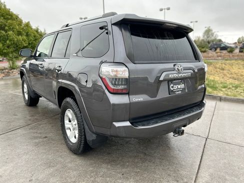 Used 2021 Toyota 4Runner SR5 AWD/4WD image 5