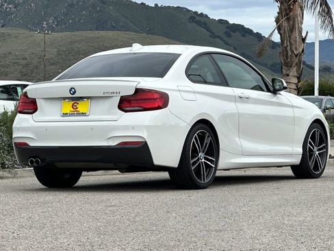 Used 2020 BMW 230i Coupe w/ M Sport Package image 3