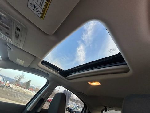 Used 2022 Honda HR-V EX image 16