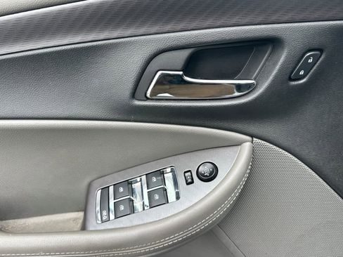 Used 2015 Chevrolet Impala LS image 11