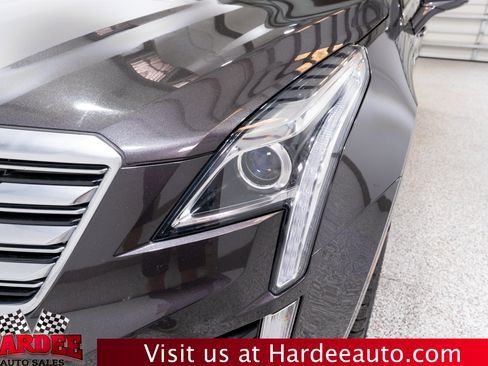 Used 2019 Cadillac XT5 FWD image 8