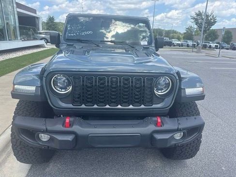 Used 2026 Jeep Wrangler Unlimited Rubicon AWD/4WD image 3