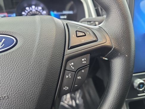 Used 2021 Ford Edge SE w/ Cargo Accessory Package image 17