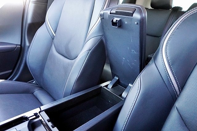 Used 2024 Toyota Prius Limited w/ Limited Premium Package FWD image 45