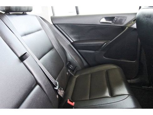 Used 2017 Volkswagen Tiguan S FWD image 10