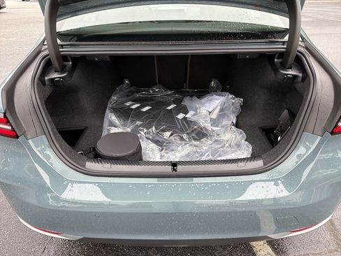 New 2026 BMW 530i w/ Convenience Package image 25