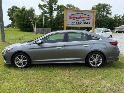 Used 2018 Hyundai Sonata Limited w/ Limited Ultimate Package 03 FWD image 10