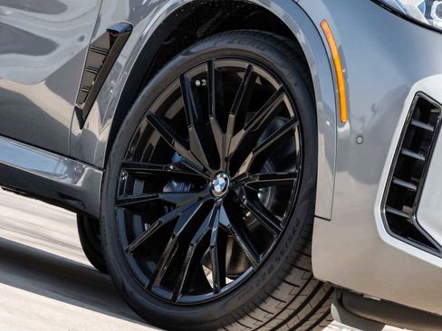 New 2026 BMW X5 M60i image 8