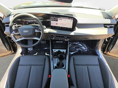 New 2026 Audi Q3 quattro 2.0T AWD/4WD image 9