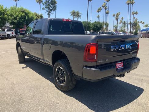 New 2025 RAM 2500 Laramie AWD/4WD image 10