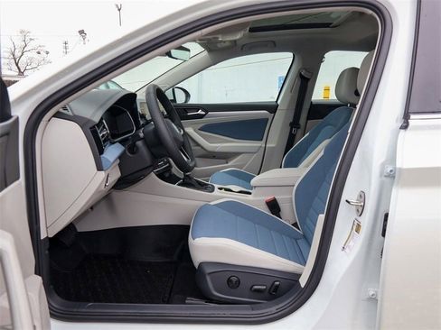 New 2026 Volkswagen Jetta SE image 11