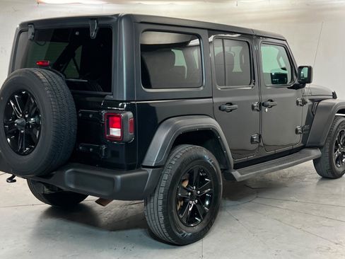 Used 2022 Jeep Wrangler Unlimited Sport AWD/4WD image 5
