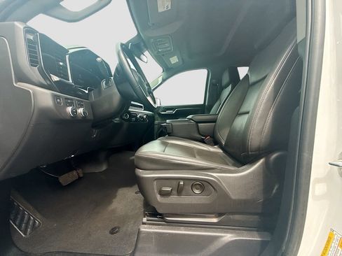 Used 2025 GMC Sierra 1500 SLT AWD/4WD image 23