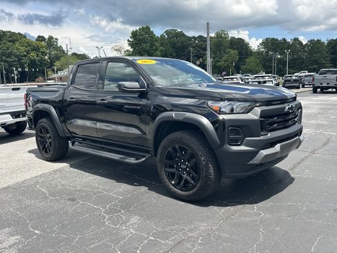 Used 2025 Chevrolet Colorado Trail Boss AWD/4WD image 2