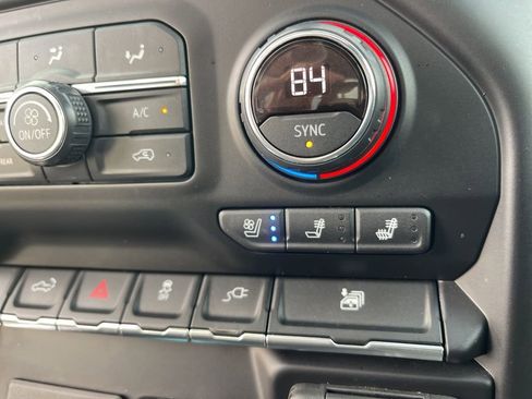 Used 2019 Chevrolet Silverado 1500 High Country w/ Technology Package image 26