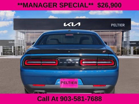 Used 2023 Dodge Challenger SXT image 6