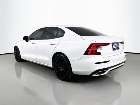 Used 2022 Volvo S60 B5 R-Design w/ Advanced Package image 5