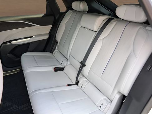 Certified 2024 Cadillac Lyriq Sport w/ LPO, Floor Liner Package AWD/4WD image 21