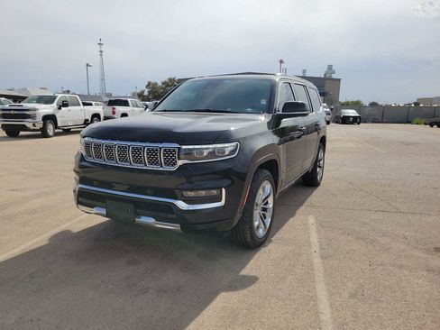 Used 2023 Jeep Grand Wagoneer Series II AWD/4WD image 4