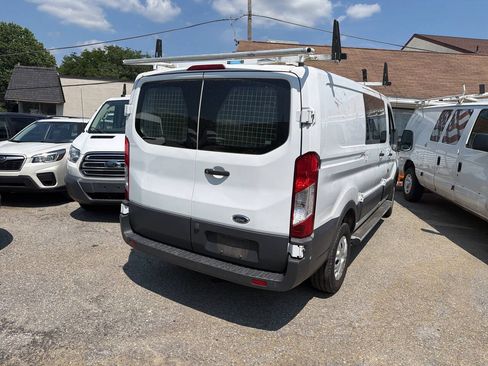 Used 2018 Ford Transit 250 130 Low Roof w/ Exterior Upgrade Package RWD image 5