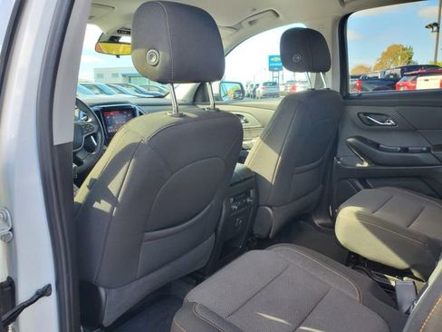 Certified 2021 Chevrolet Traverse LT FWD image 14