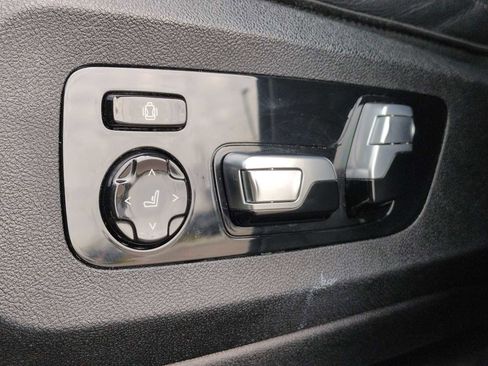 Used 2022 BMW X5 xDrive40i w/ M Sport Package image 16