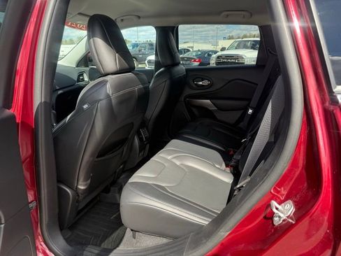 Used 2021 Jeep Cherokee Latitude Lux image 11