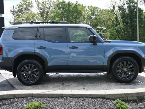 Used 2026 Toyota Land Cruiser w/ Premium Package AWD/4WD image 4
