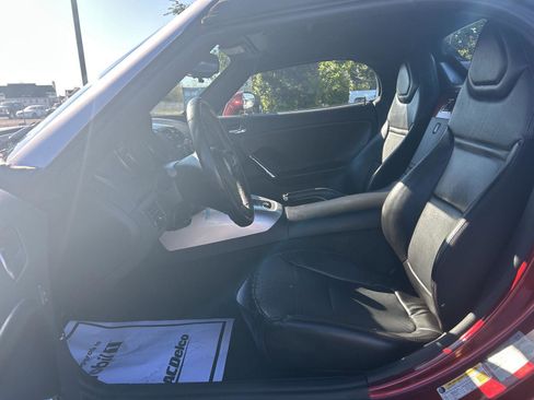 Used 2009 Saturn Sky Ruby Red image 11