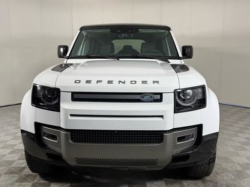 Used 2024 Land Rover Defender 110 X-Dynamic SE image 10