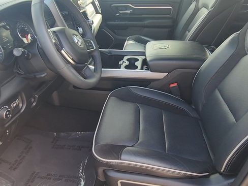 Used 2025 RAM 1500 Laramie w/ Sport Appearance Package AWD/4WD image 19
