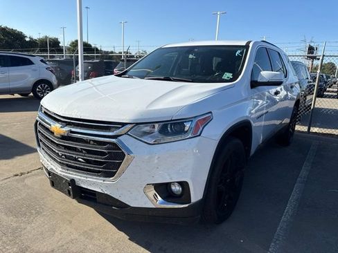 Used 2020 Chevrolet Traverse LT FWD image 1