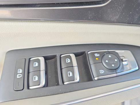 Certified 2025 Kia Sorento S w/ Panoramic Sunroof Package image 27