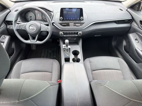 Used 2025 Nissan Altima 2.5 S FWD image 16