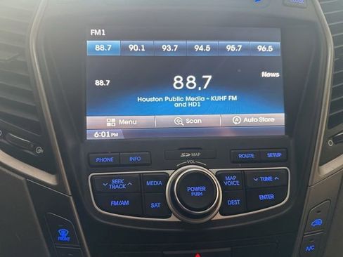 Used 2013 Hyundai Santa Fe Sport w/ Technology Pkg image 12