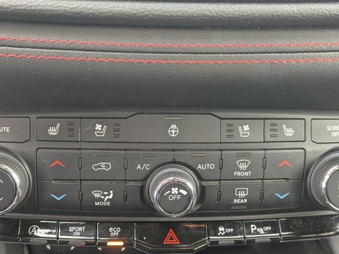 Used 2023 Dodge Durango GT image 15