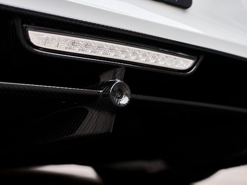 Used 2015 Porsche 918 Spyder w/Weissach Package image 23