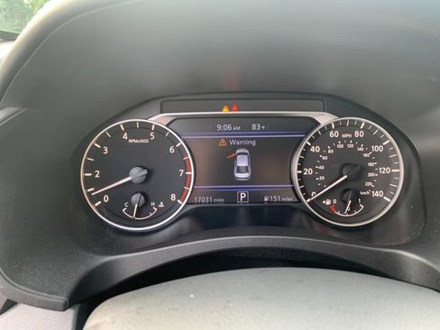 Used 2023 Nissan Altima 2.5 SR w/ SR Premium Package FWD image 28
